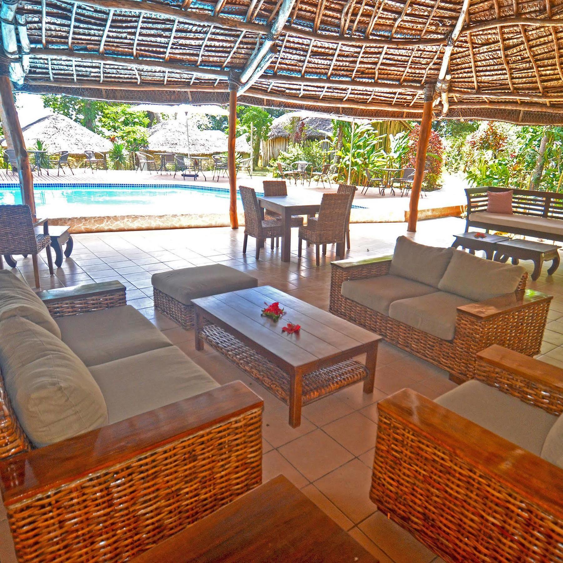 Coco Beach Resort Port Vila Exterior foto